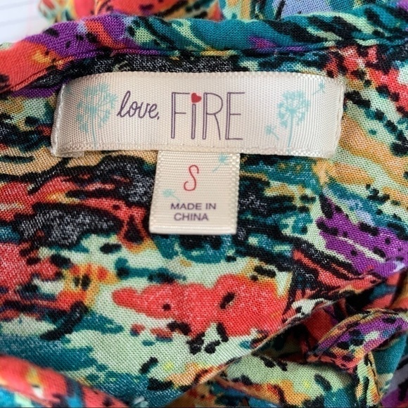 𝅺LOVE Fire Short Romper Size Small - Picture 8 of 9